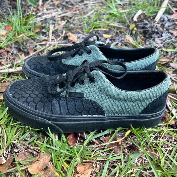 Vans Era Harry Potter Slytherin sneaker (W7, M5.5) - Picture 3 of 4